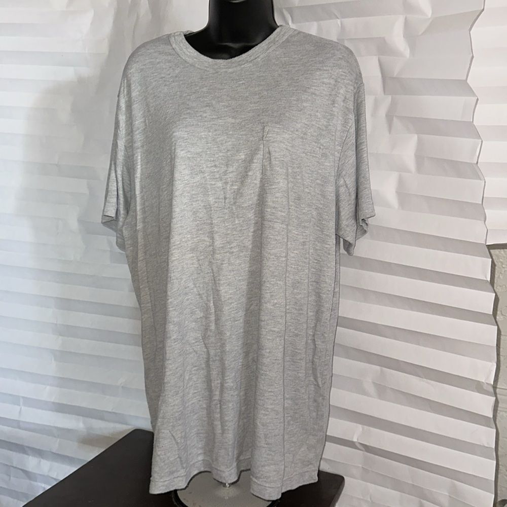 Roaman's Pale Gray Short Sleeve Crew Neck T-Shirt Size Large Women's